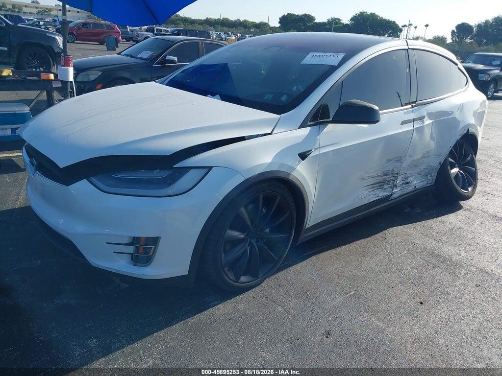 5YJXCBE26HF075715 2017 TESLA MODEL X photo no. 2