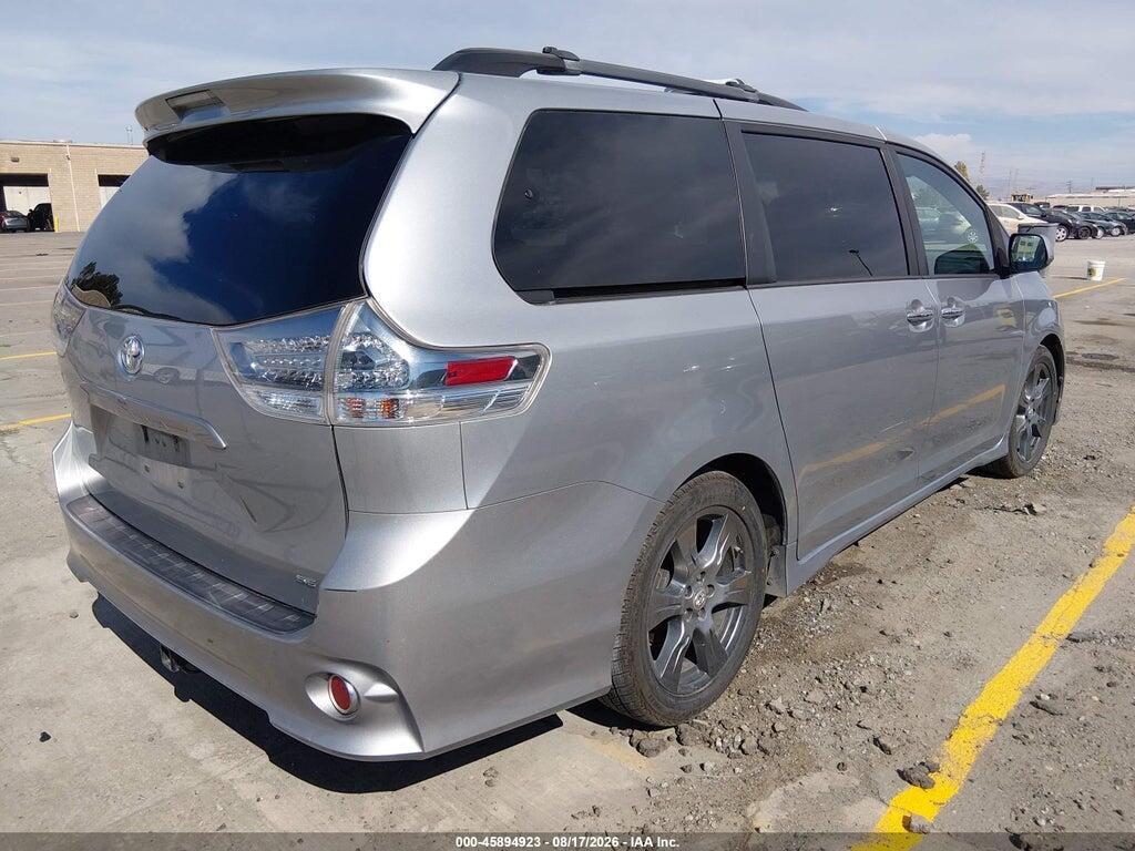 5TDXZ3DC4HS840253 2017 TOYOTA SIENNA photo no. 4