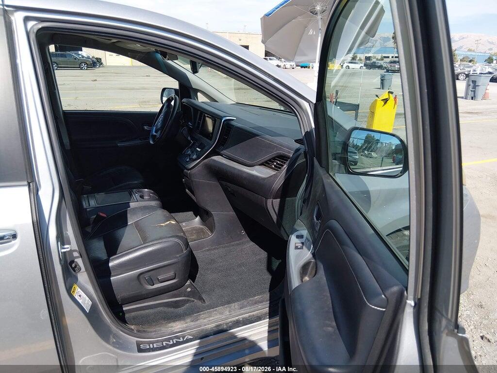 5TDXZ3DC4HS840253 2017 TOYOTA SIENNA photo no. 5