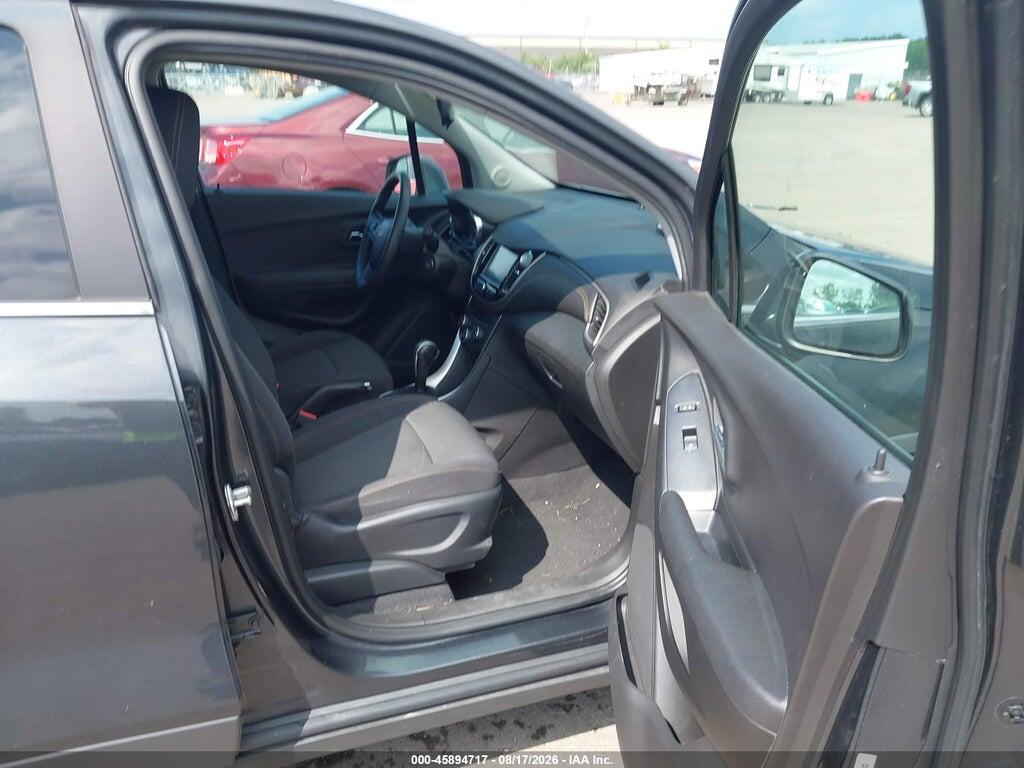 3GNCJLSB2HL265891 2017 CHEVROLET TRAX photo no. 5