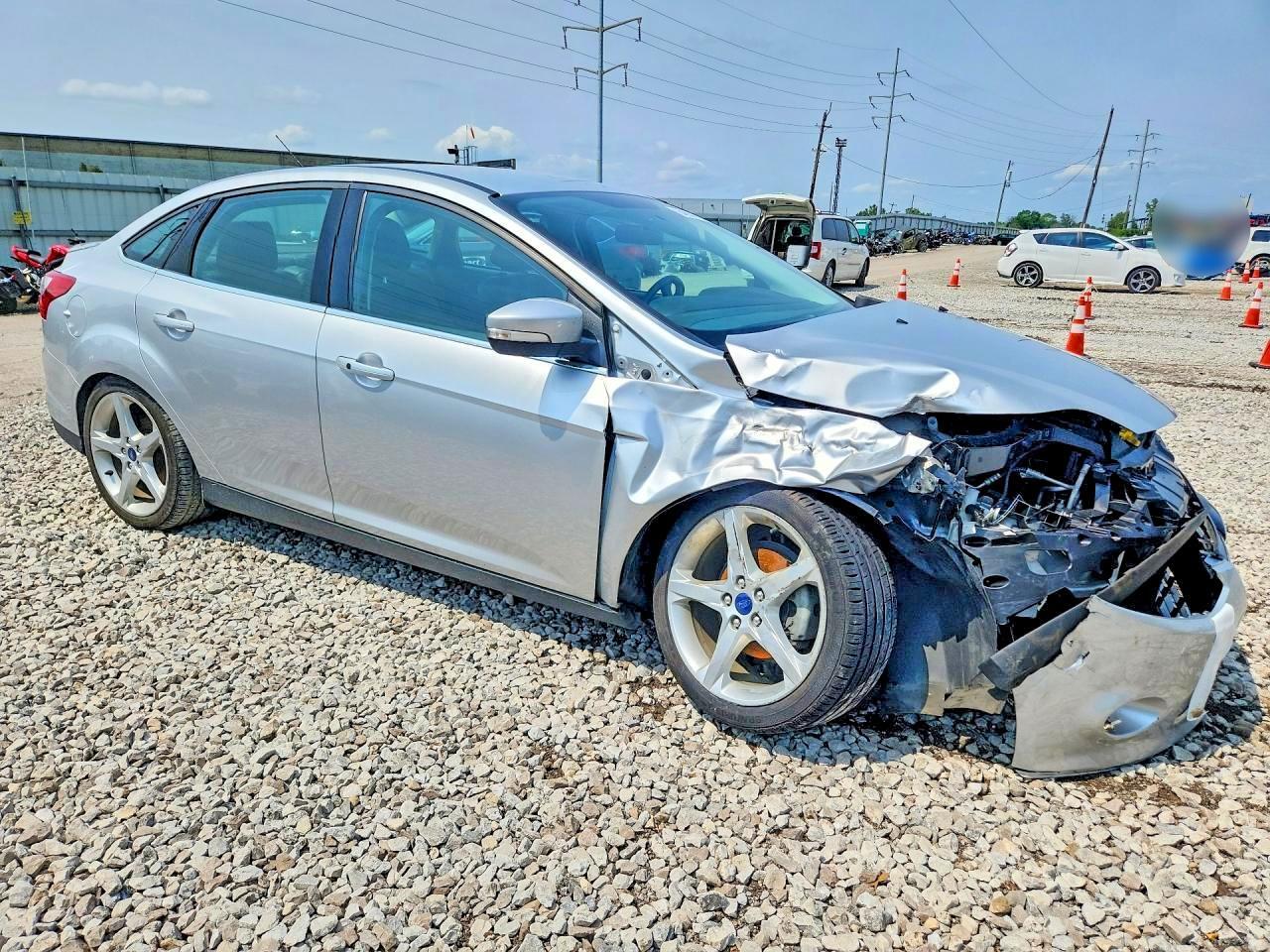 1FADP3J29EL143040 2014 FORD FOCUS photo no. 4