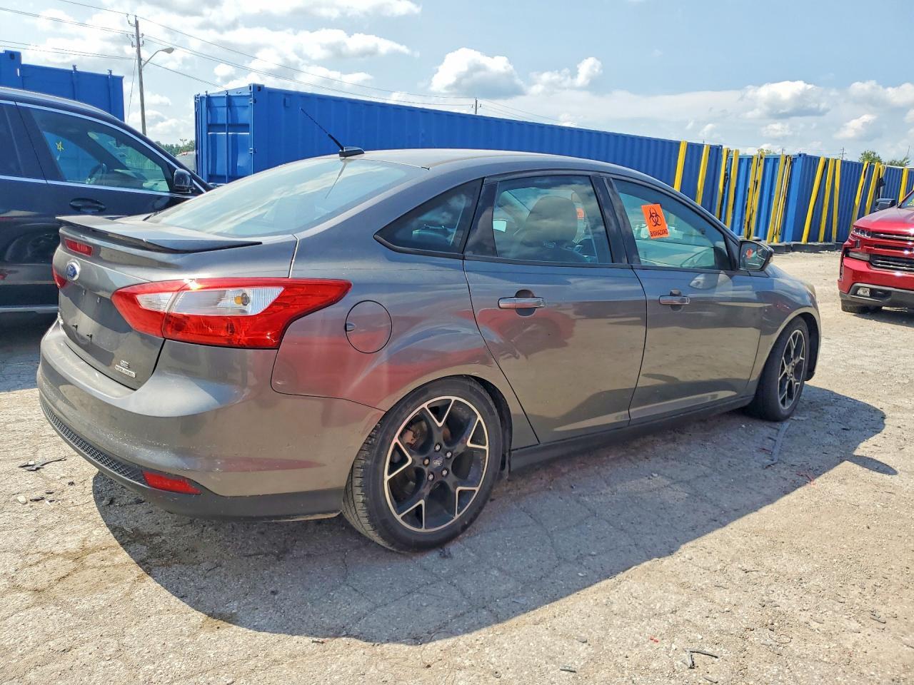2014 FORD FOCUS SE — Фото 3 из 12