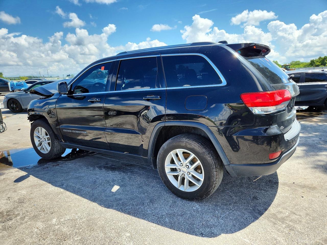2017 JEEP GRAND CHEROKEE LAREDO — Фото 2 из 13