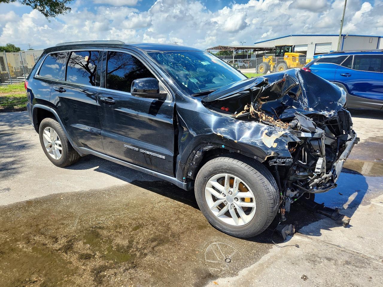 2017 JEEP GRAND CHEROKEE LAREDO — Фото 4 из 13
