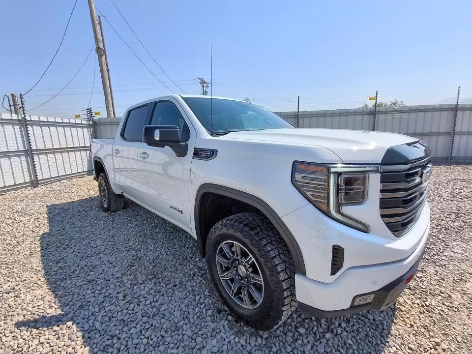 2026 GMC SIERRA K1500 AT4 — Фото 4 из 12