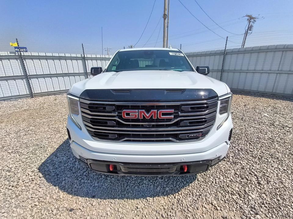 2026 GMC SIERRA K1500 AT4 — Фото 5 из 12