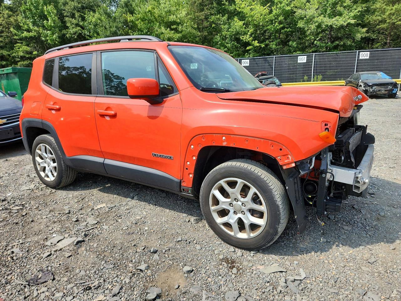 2017 JEEP RENEGADE LATITUDE — Фото 4 из 13