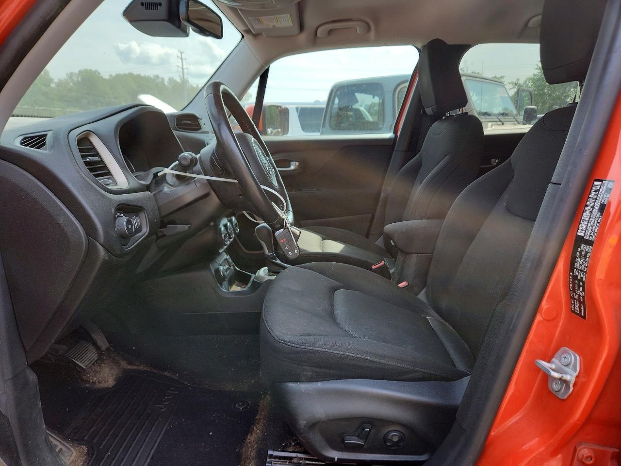 2017 JEEP RENEGADE LATITUDE — Фото 7 из 13