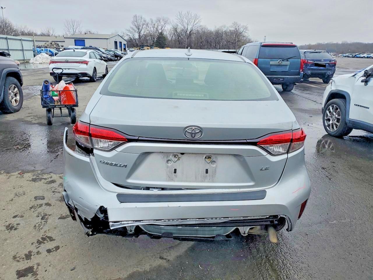 2021 TOYOTA COROLLA LE — Фото 6 из 13