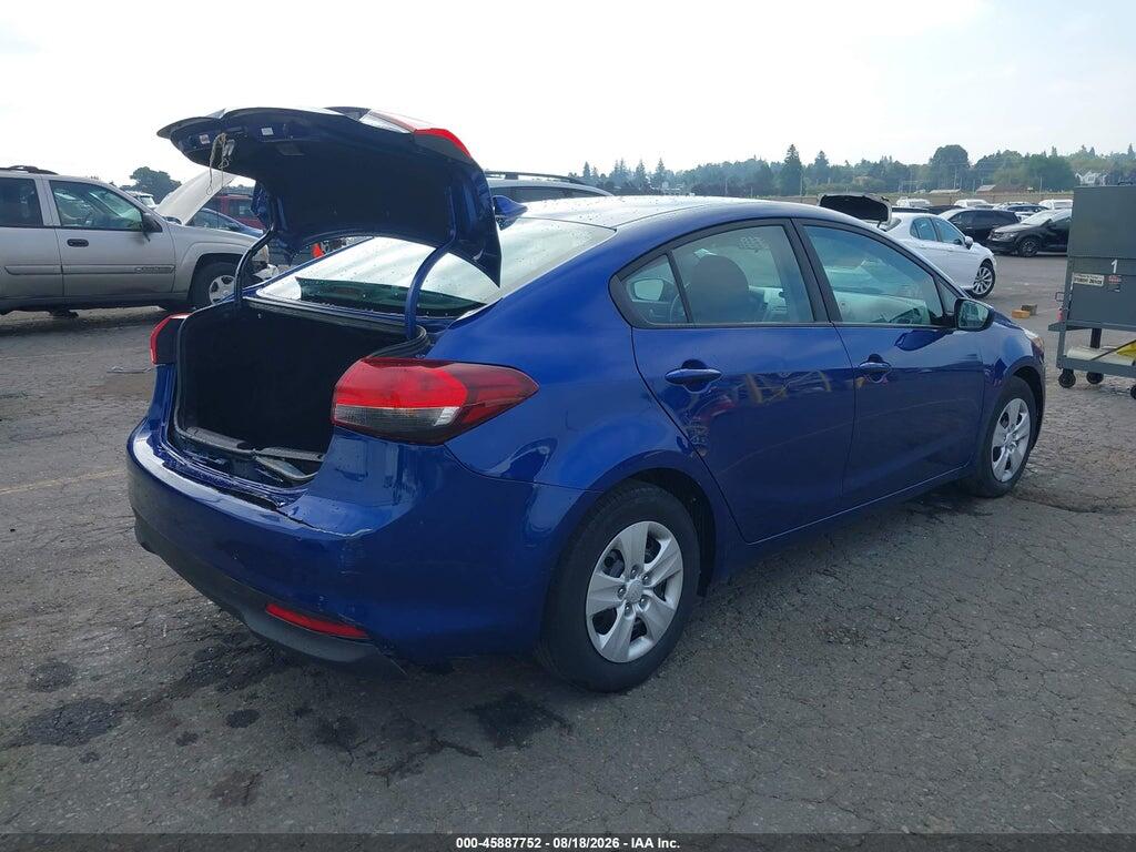 3KPFK4A72HE124295 2017 KIA FORTE photo no. 4