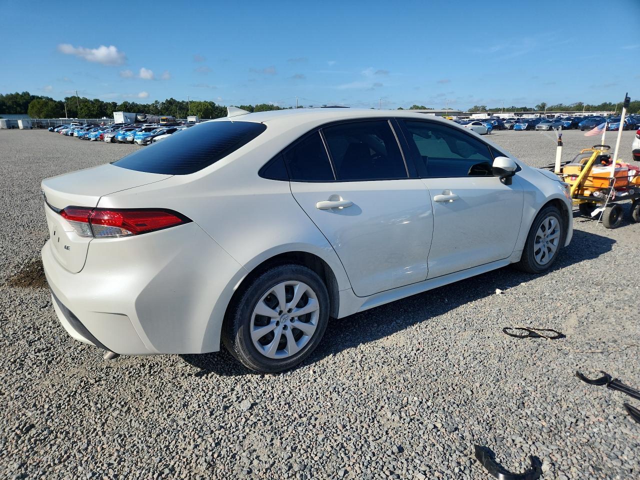 2021 TOYOTA COROLLA LE — Фото 3 из 12