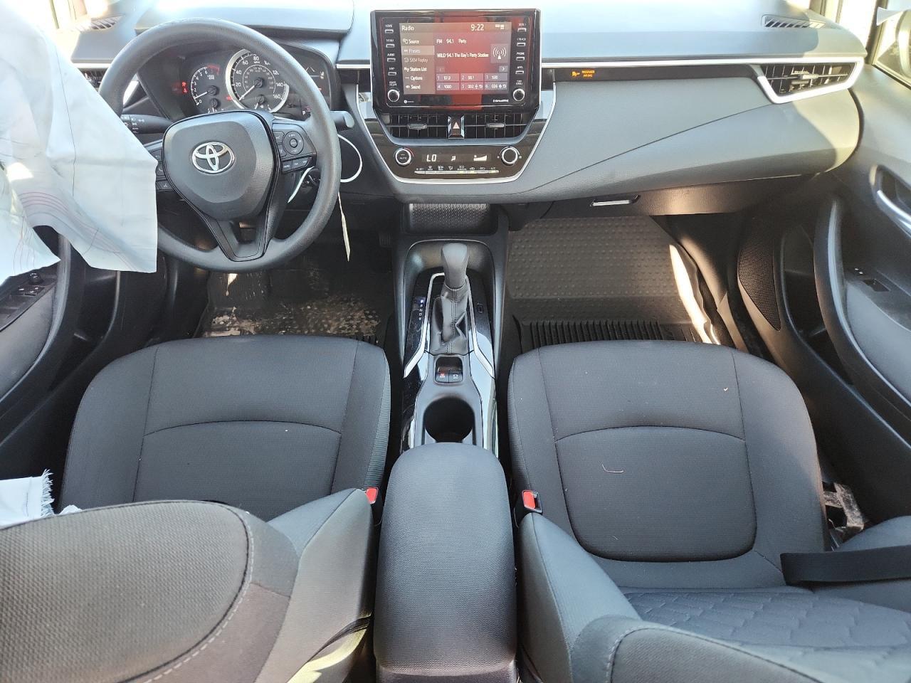 2021 TOYOTA COROLLA LE — Фото 8 из 12