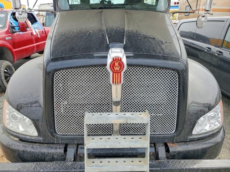 2017 KENWORTH T680 ROLLBACK TOW TRUCK — Фото 10 из 11