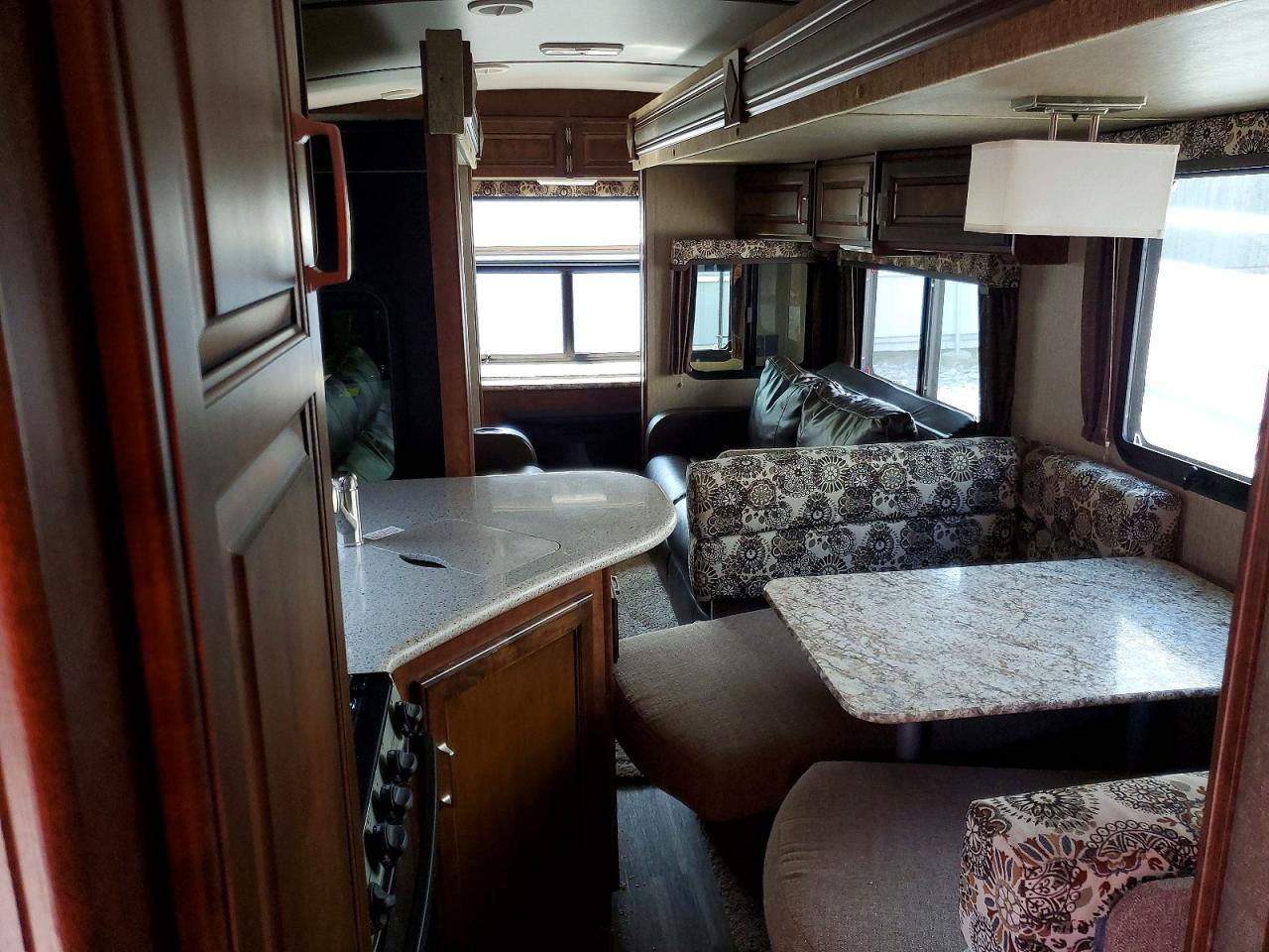 4YDT29828HB450851 2017 KEYSTONE OUTBACK photo no. 6