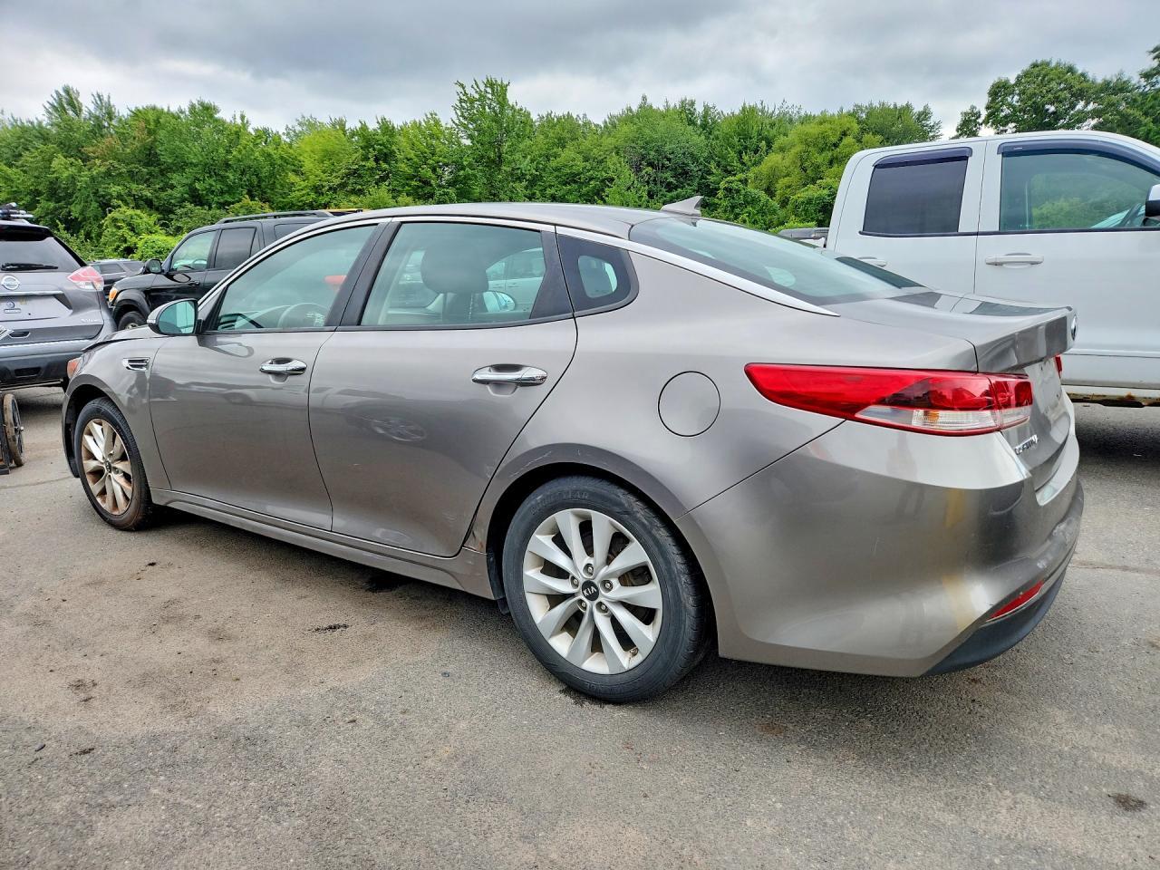 2017 KIA OPTIMA LX — Фото 2 из 13