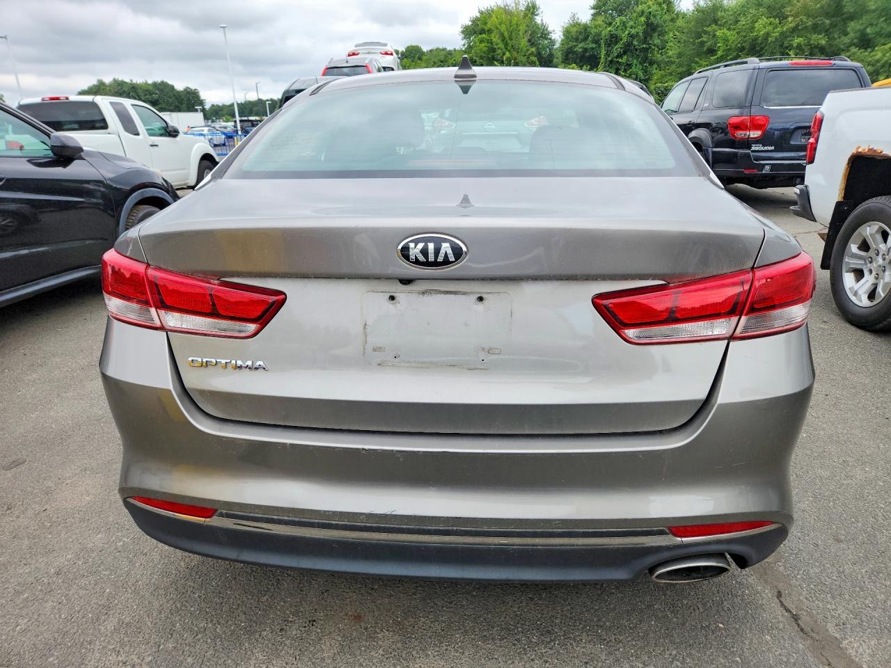 2017 KIA OPTIMA LX — Фото 6 из 13