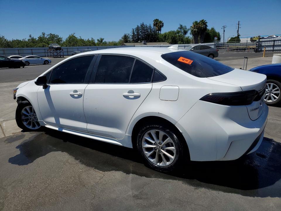2021 TOYOTA COROLLA LE — Фото 2 из 13