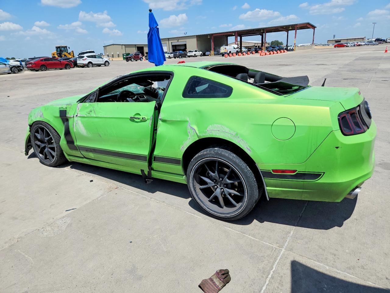 2014 FORD MUSTANG — Фото 2 из 12