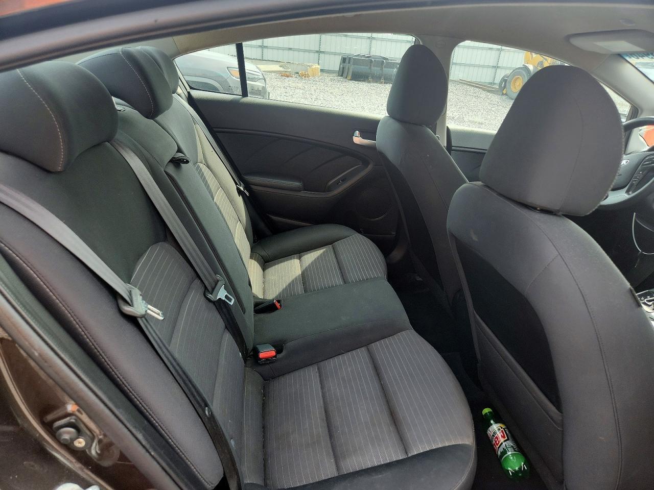 2017 KIA FORTE LX — Фото 10 из 12