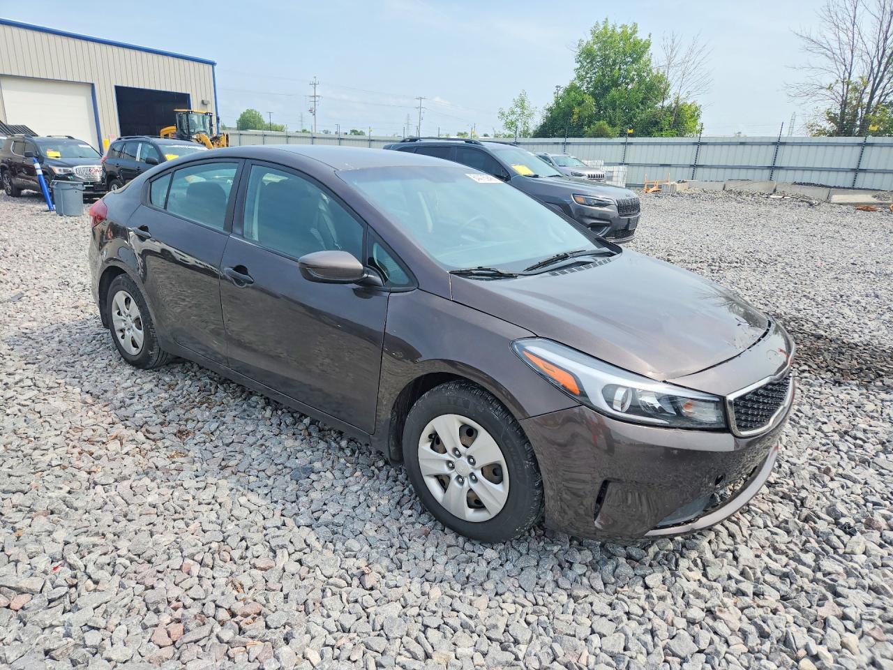 2017 KIA FORTE LX — Фото 4 из 12