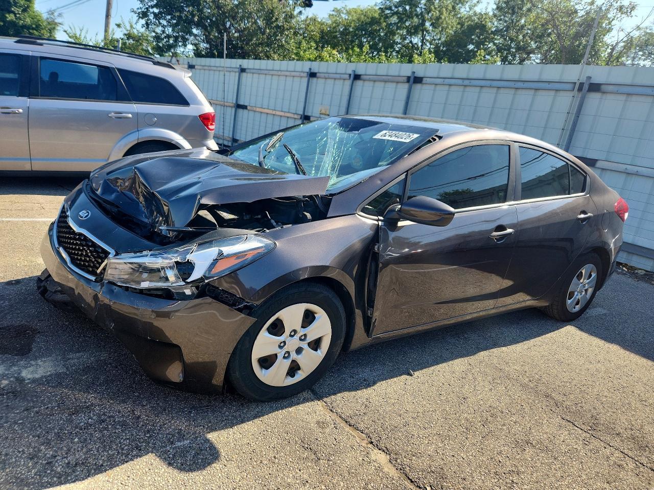 3KPFK4A75HE160370 2017 KIA FORTE photo no. 1