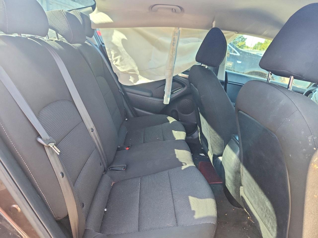 3KPFK4A75HE160370 2017 KIA FORTE photo no. 10