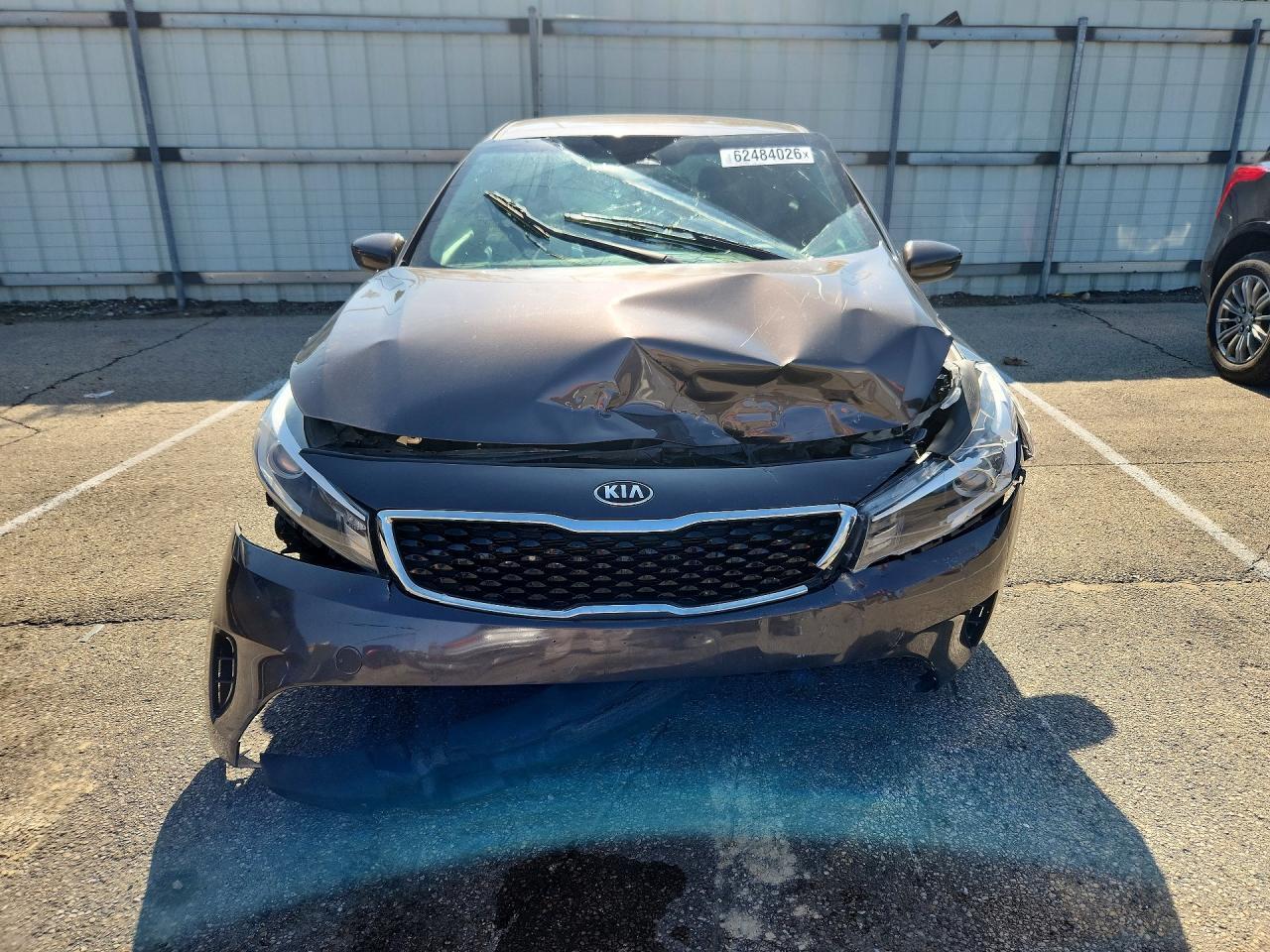 3KPFK4A75HE160370 2017 KIA FORTE photo no. 5
