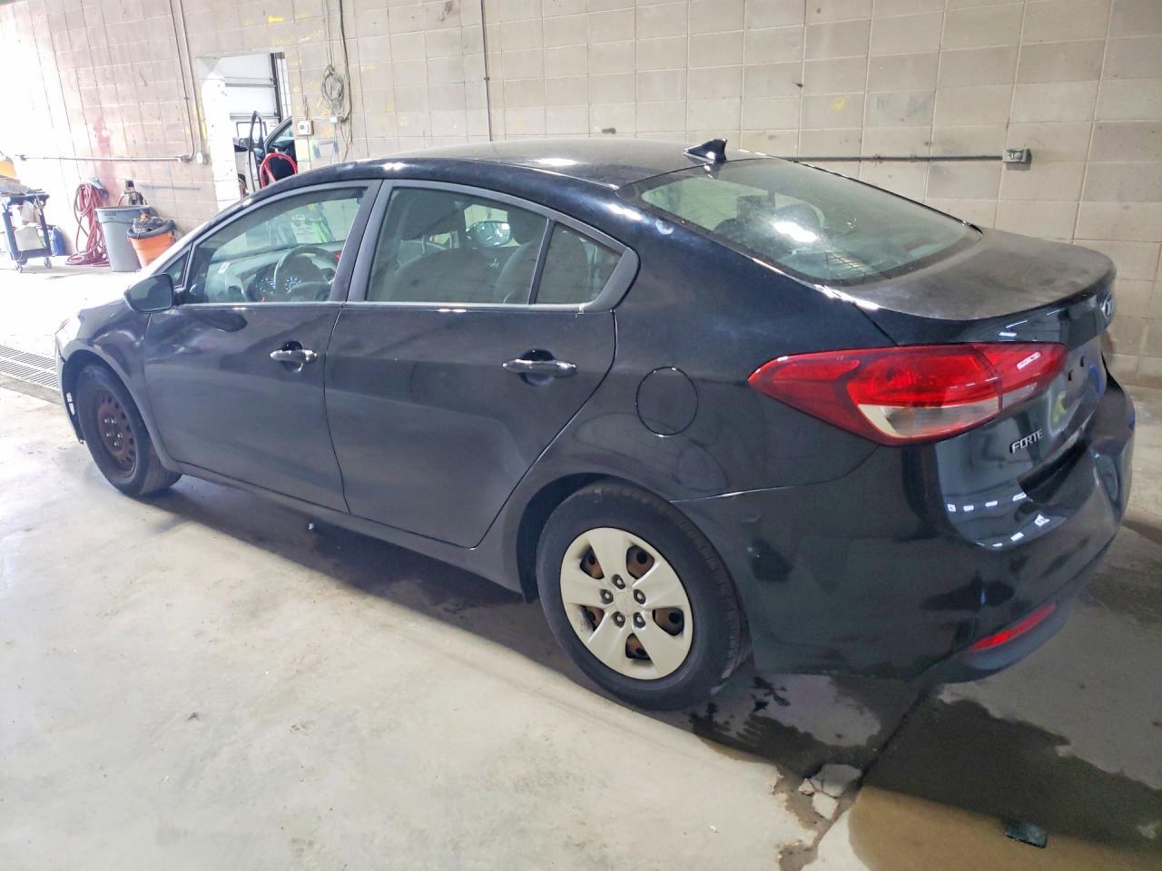 2017 KIA FORTE LX — Фото 2 из 12