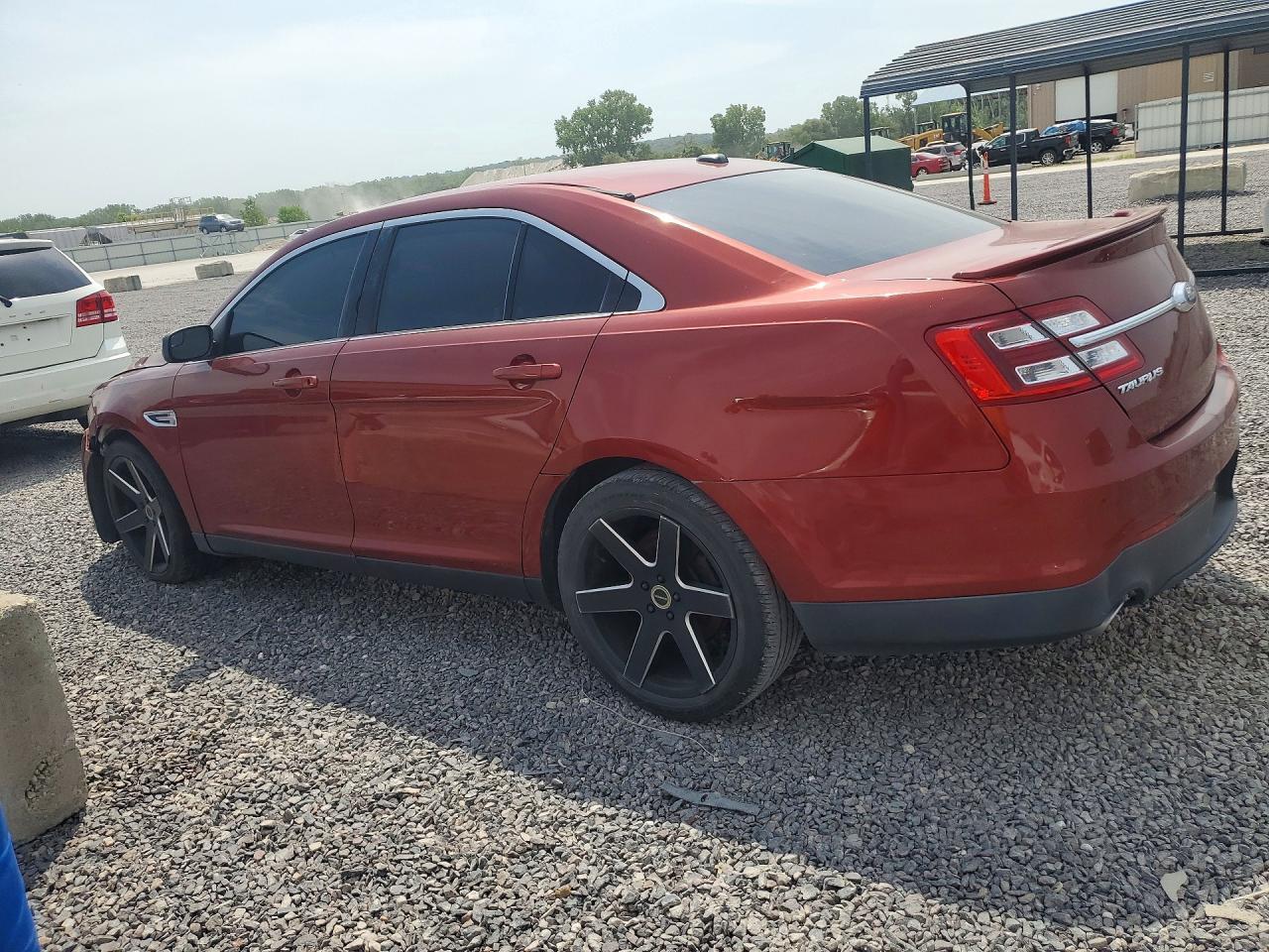 2014 FORD TAURUS SEL — Фото 2 из 12