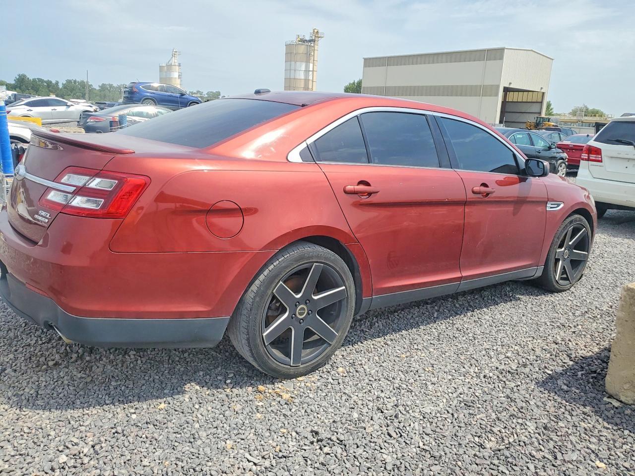 2014 FORD TAURUS SEL — Фото 3 из 12