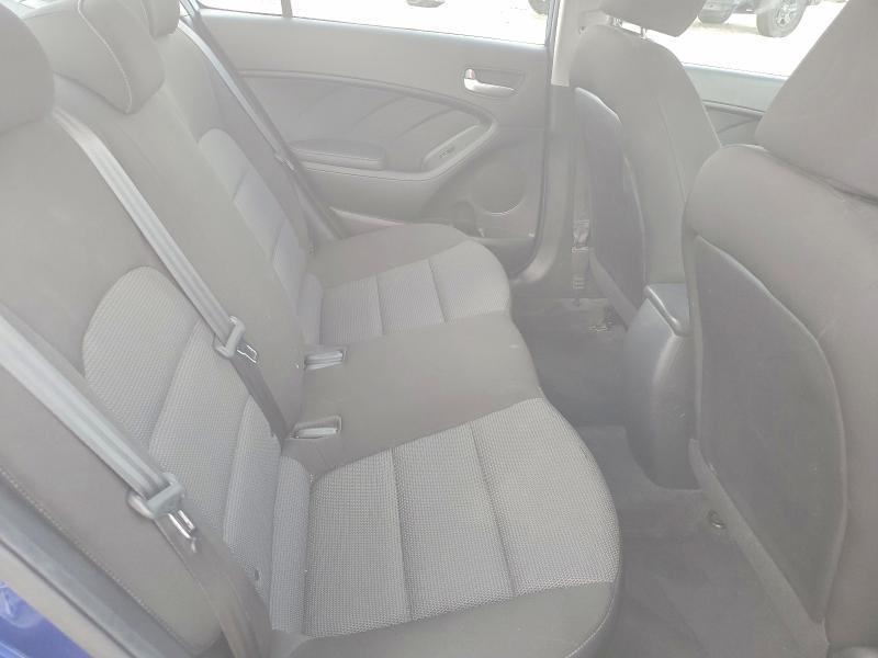 2017 KIA FORTE LX — Фото 10 из 12