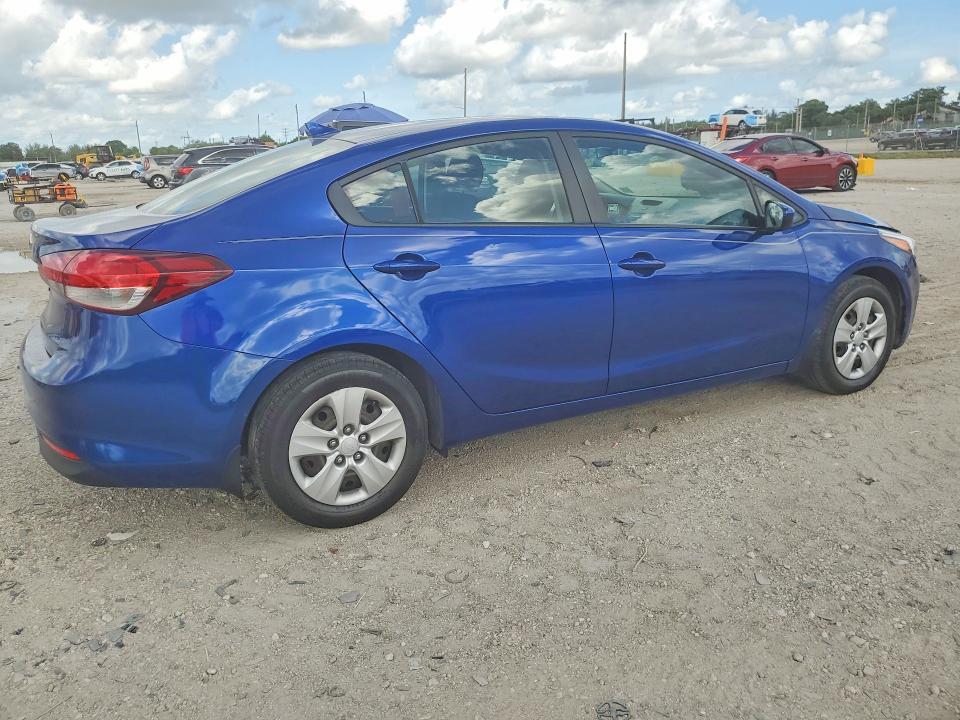 2017 KIA FORTE LX — Фото 3 из 12