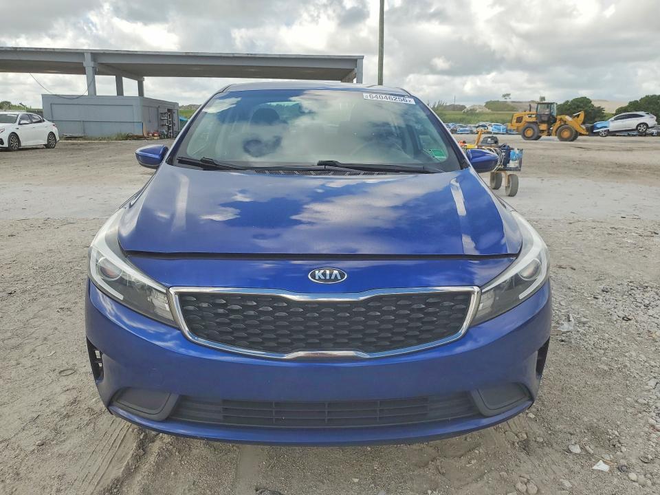 2017 KIA FORTE LX — Фото 5 из 12