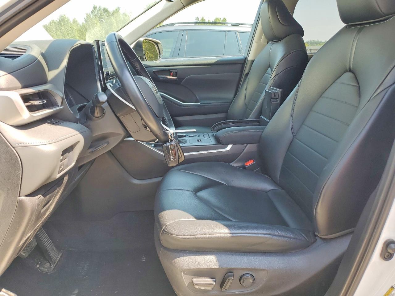 2021 TOYOTA HIGHLANDER HYBRID XLE — Фото 7 из 14