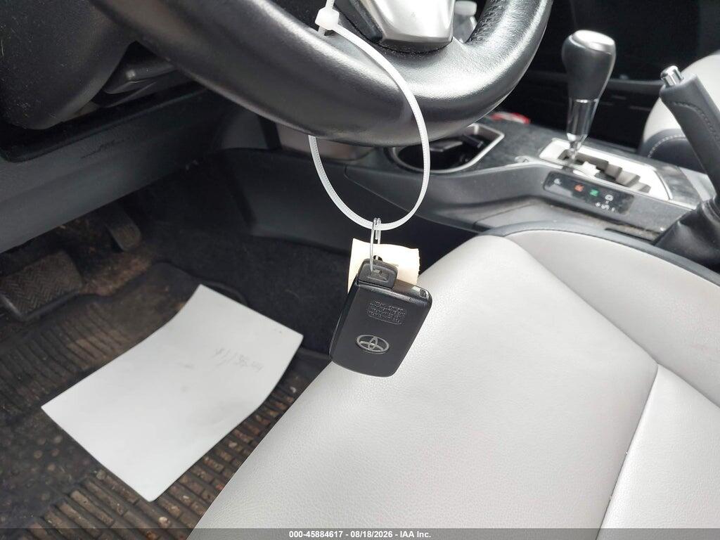 JTMDJREV3HD079837 2017 TOYOTA RAV4 HYBRID photo no. 11