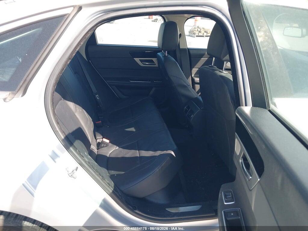 SAJBD4BV2HCY34778 2017 JAGUAR XF photo no. 8