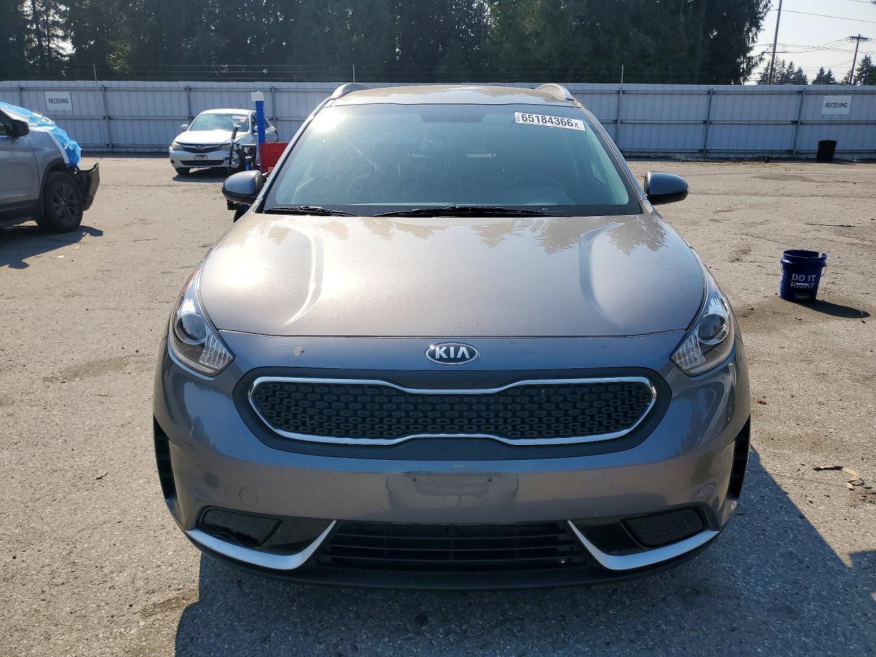 2017 KIA NIRO LX — Фото 5 из 13