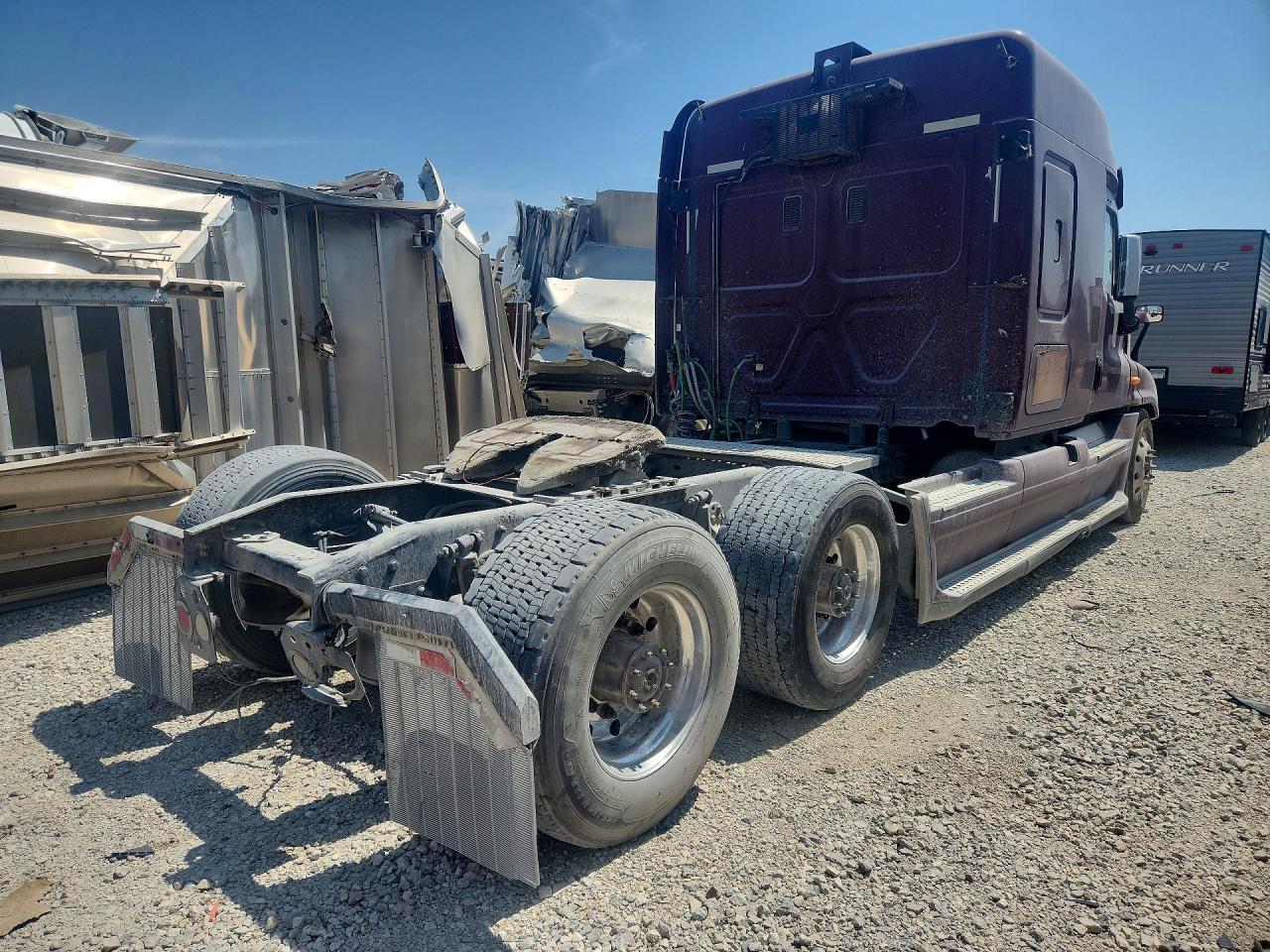 2014 FREIGHTLINER CASCADIA 1 - SEMI TRUCK — Фото 3 из 14