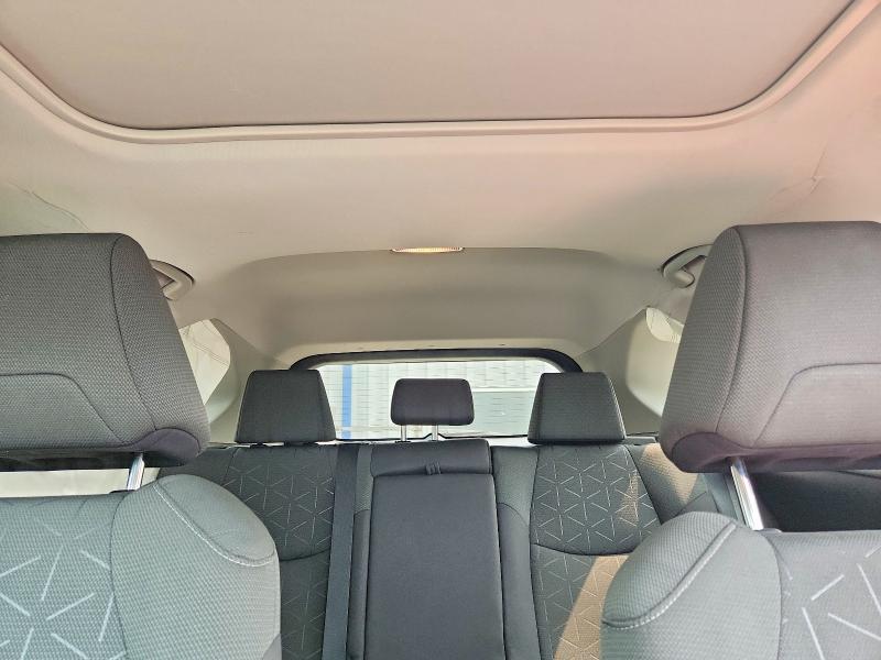 2021 TOYOTA RAV4 XLE — Фото 10 из 13