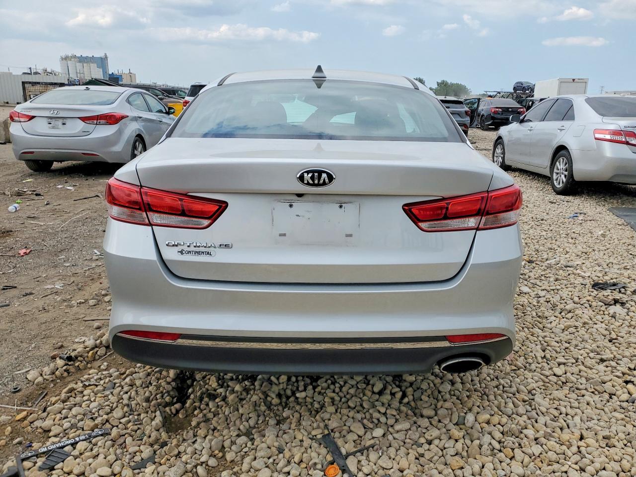 5XXGT4L36HG157934 2017 KIA OPTIMA photo no. 6