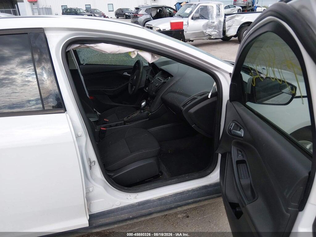 1FADP3K22HL217224 2017 FORD FOCUS photo no. 5