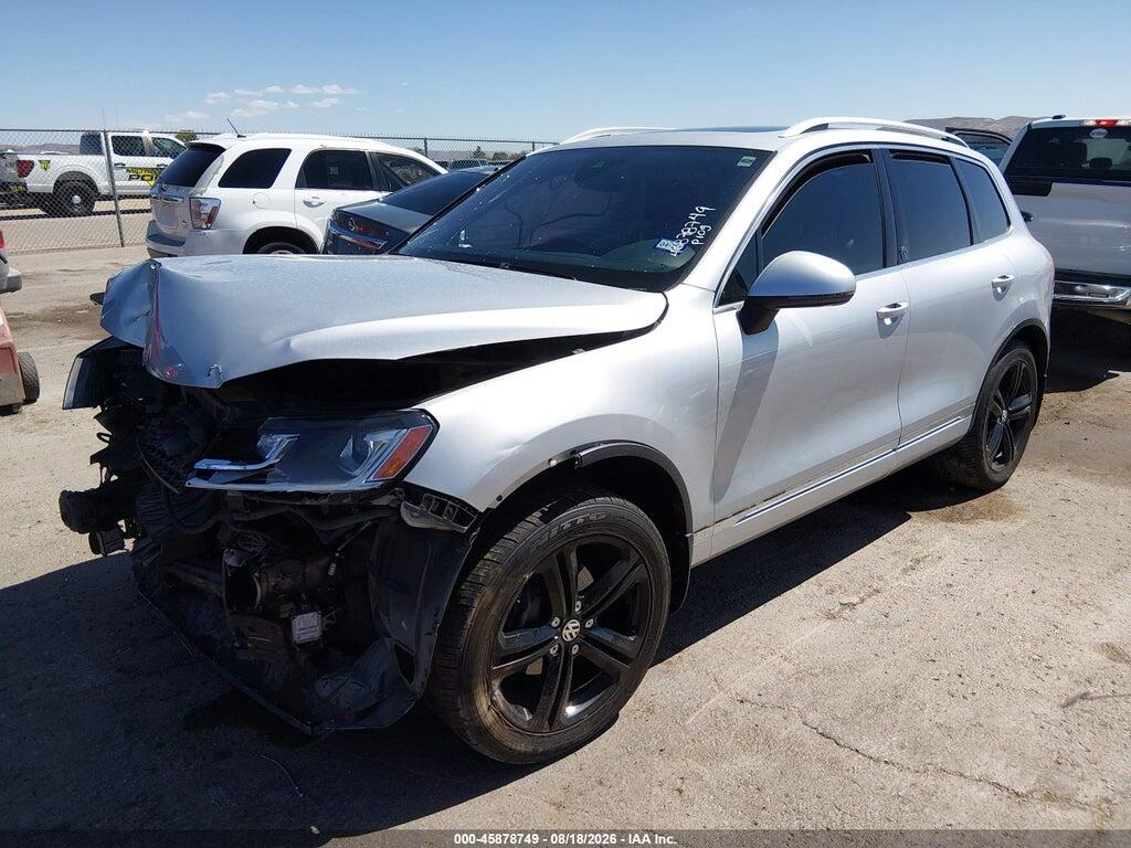 WVGRF7BP2HD006195 2017 VOLKSWAGEN TOUAREG photo no. 2