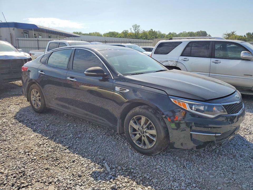 2017 KIA OPTIMA LX — Фото 4 из 12