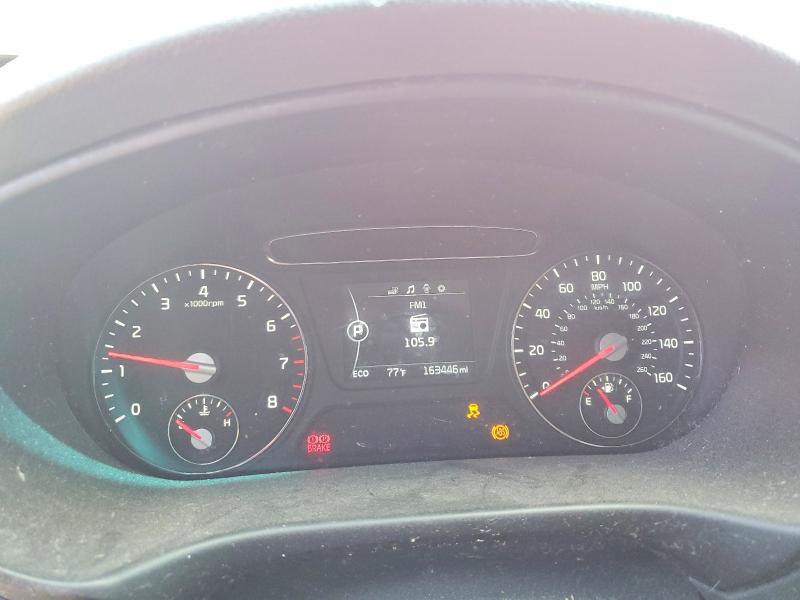 5XYPG4A52HG311933 2017 KIA SORENTO photo no. 9