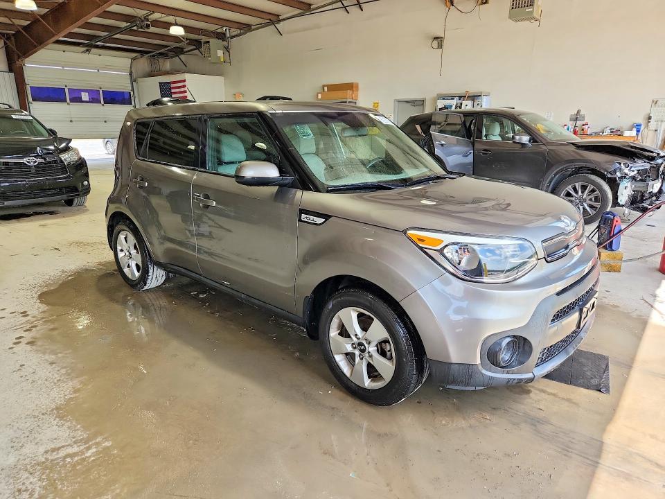 2017 KIA SOUL BASE — Фото 4 из 12