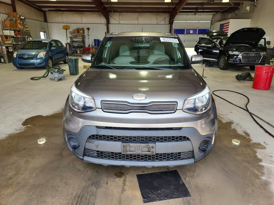 2017 KIA SOUL BASE — Фото 5 из 12