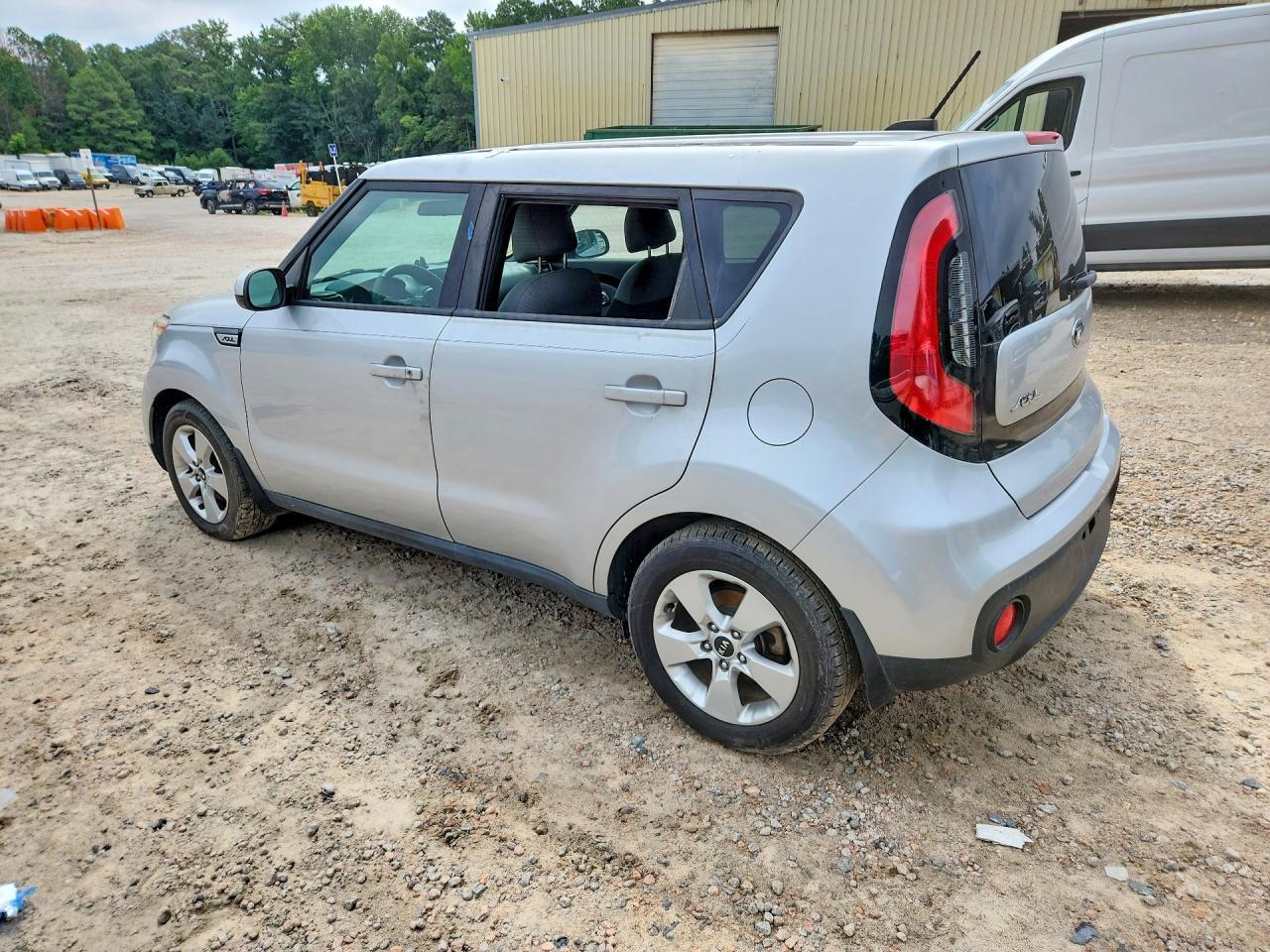 KNDJN2A26H7451910 2017 KIA SOUL photo no. 2