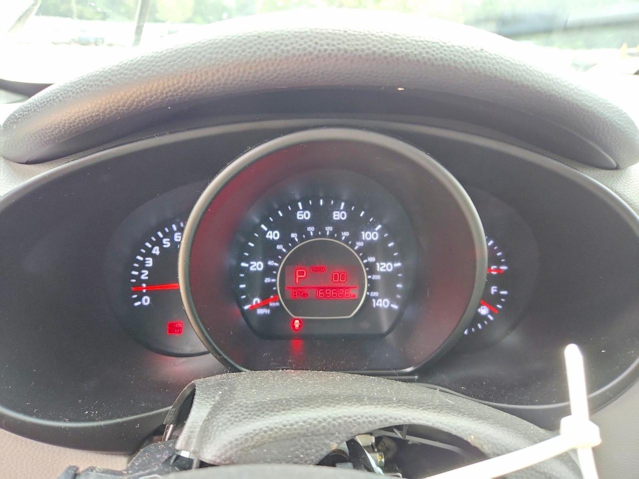 KNDJN2A26H7451910 2017 KIA SOUL photo no. 9