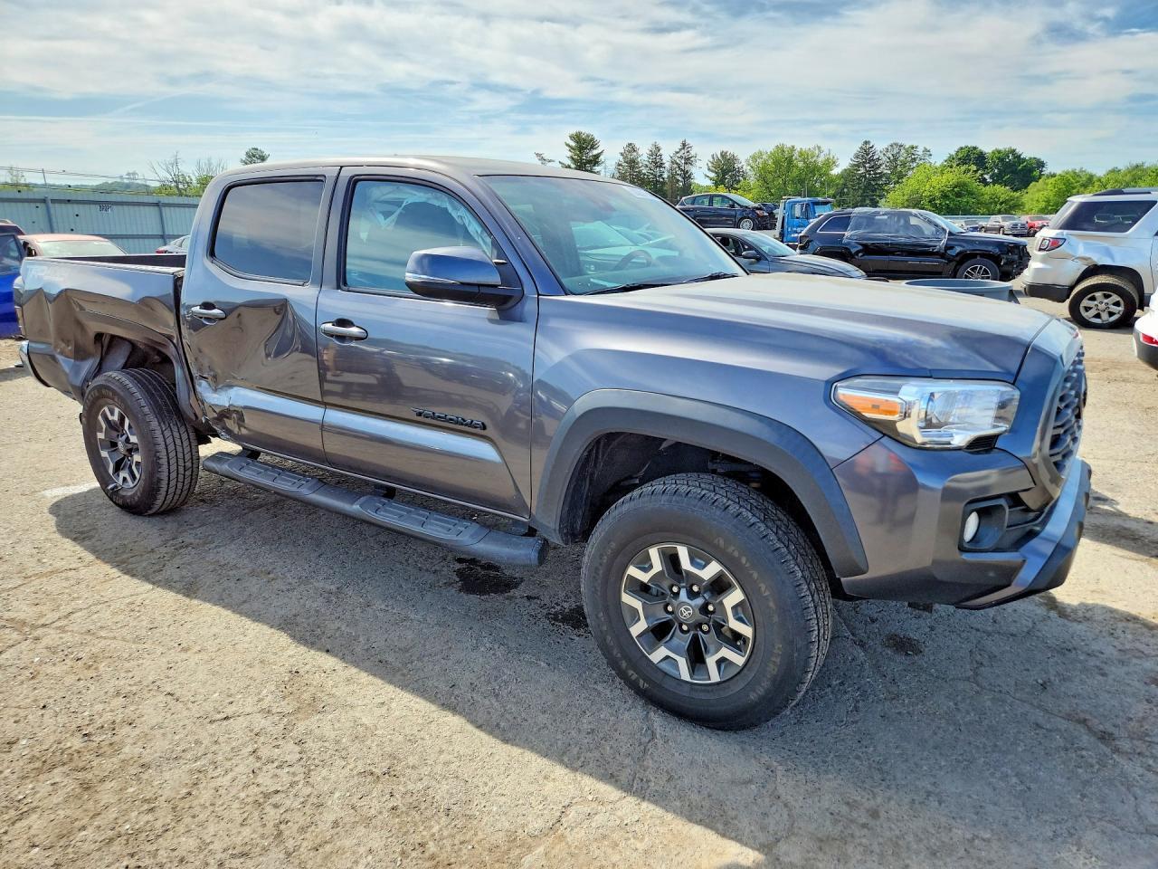 2021 TOYOTA TACOMA TRD OFF-ROAD — Фото 4 из 12