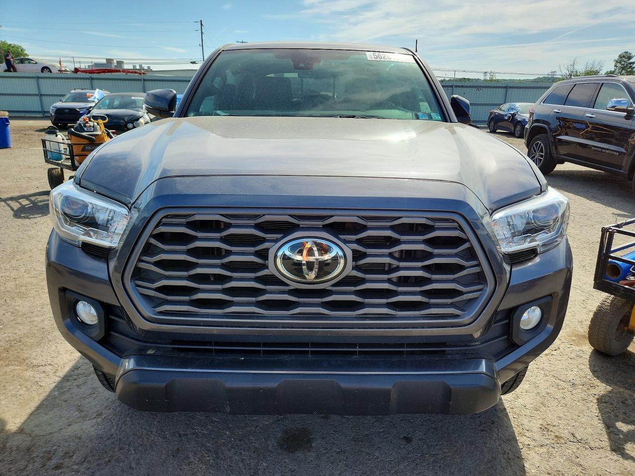 2021 TOYOTA TACOMA TRD OFF-ROAD — Фото 5 из 12